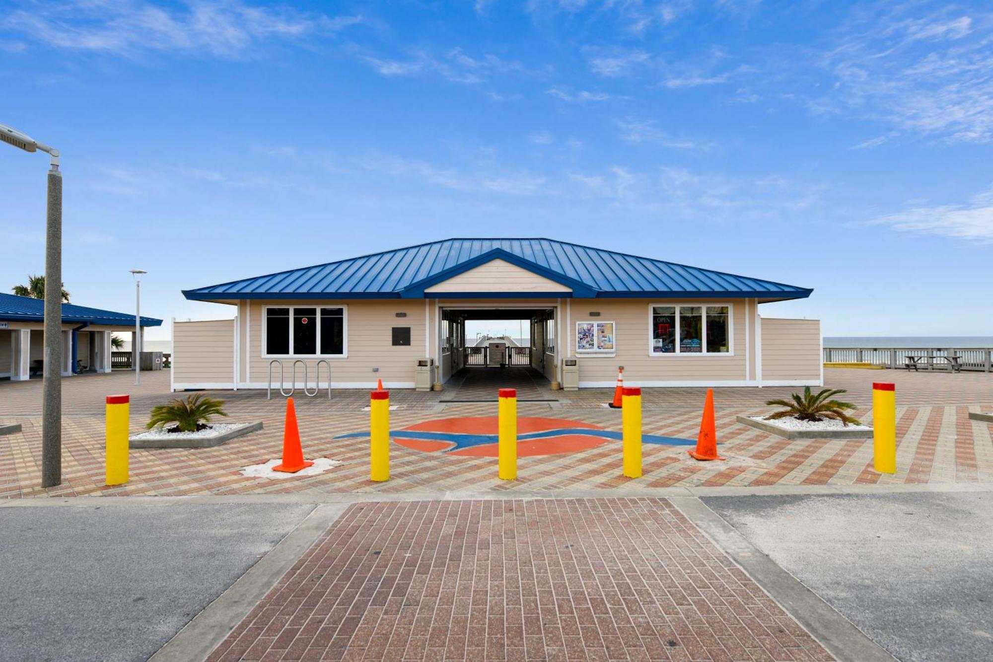 Commodore Resort #707 By Book That Condo Panama City Beach Exterior photo